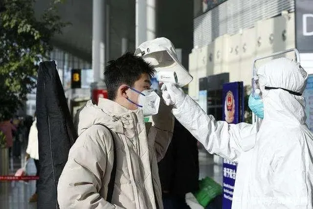 新疆疫情最新情况，我们该如何面对当下的挑战？